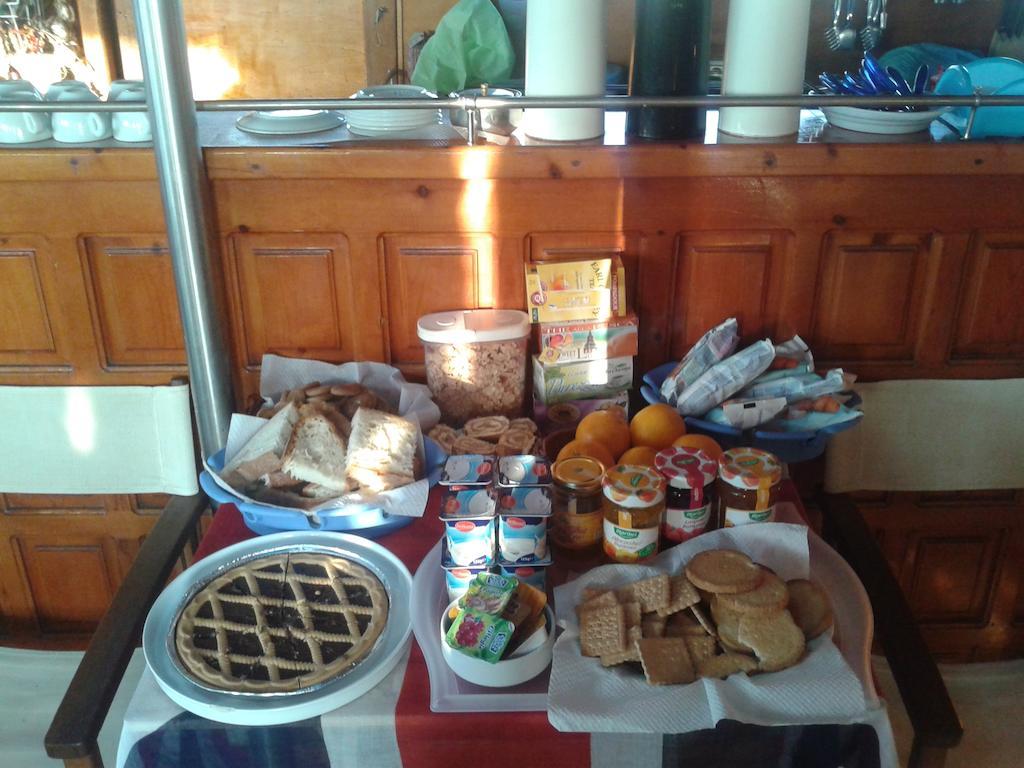 Venezia Boat & Breakfast Caicco Freedom Hotel Exterior photo