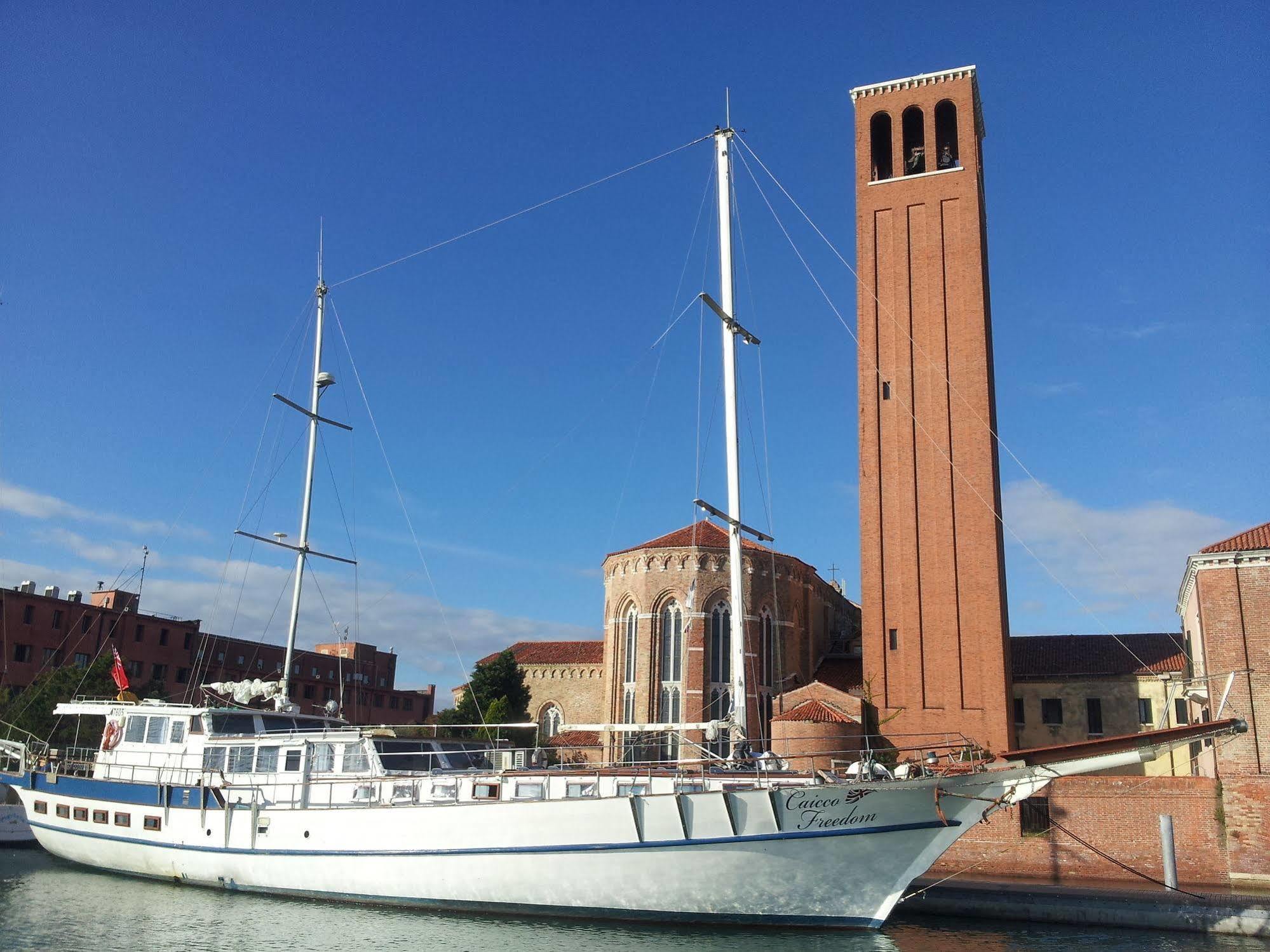 Venezia Boat & Breakfast Caicco Freedom Hotel Exterior photo
