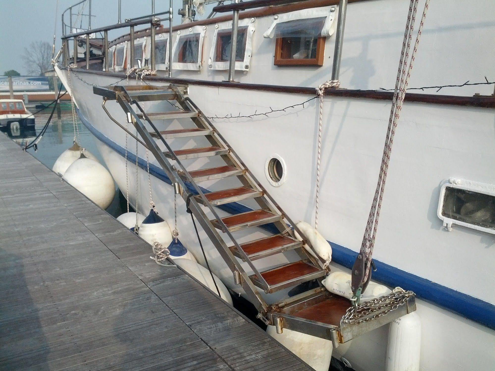 Venezia Boat & Breakfast Caicco Freedom Hotel Exterior photo