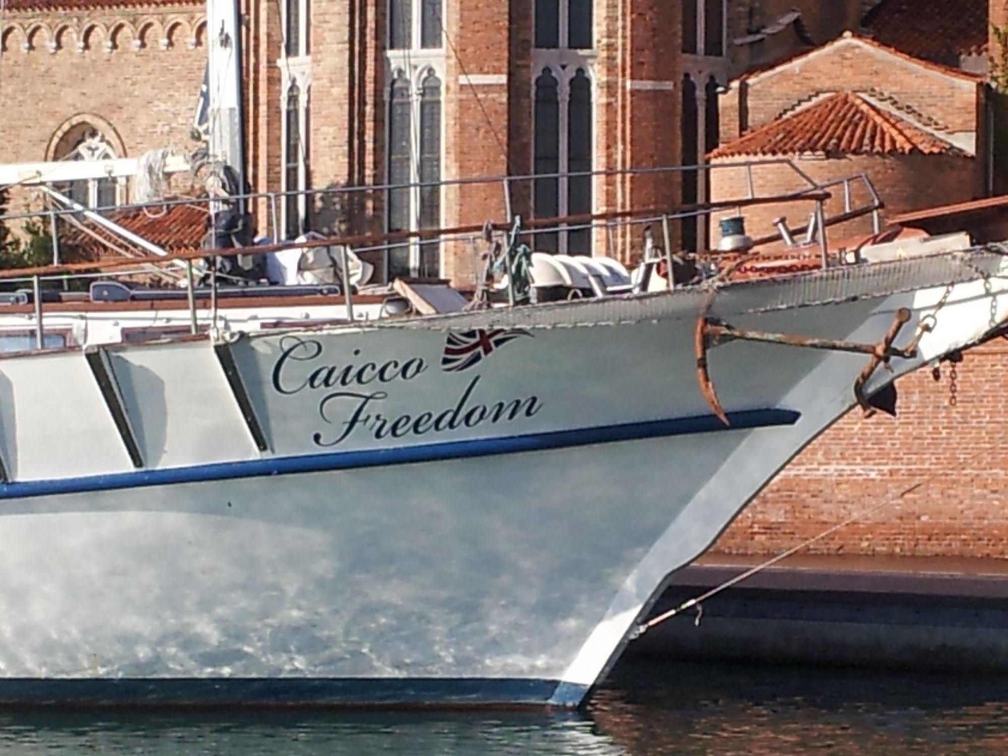 Venezia Boat & Breakfast Caicco Freedom Hotel Exterior photo