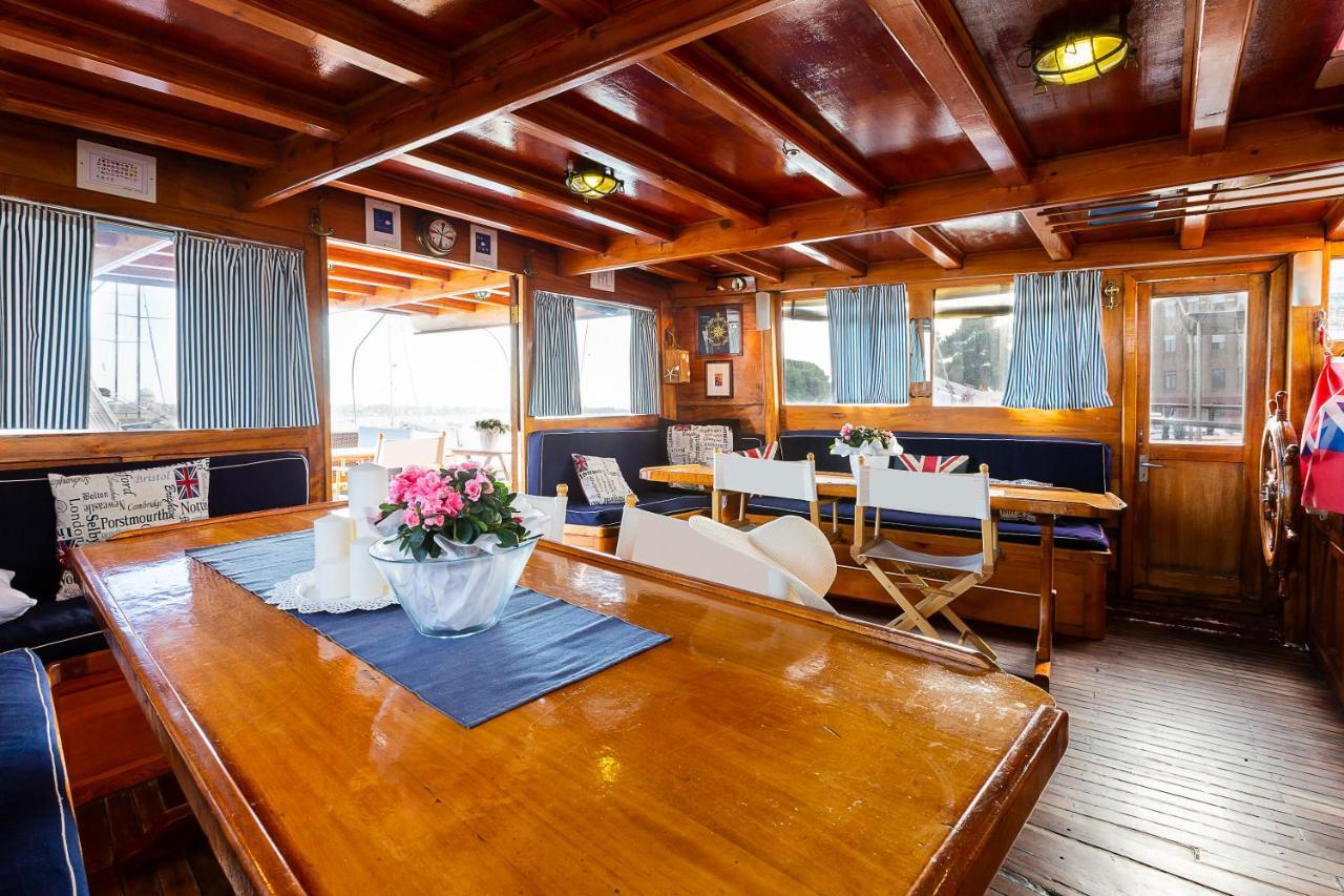 Venezia Boat & Breakfast Caicco Freedom Hotel Exterior photo
